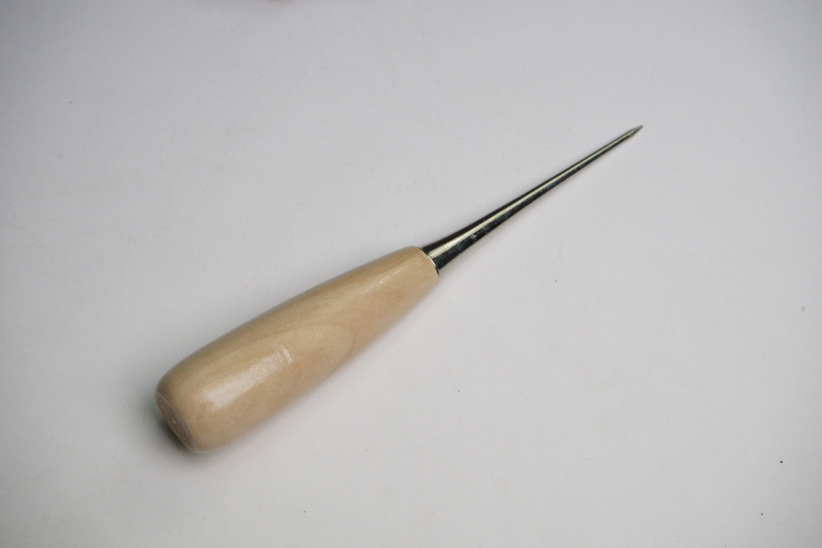 Scratch Awl – Threads of MeiSi